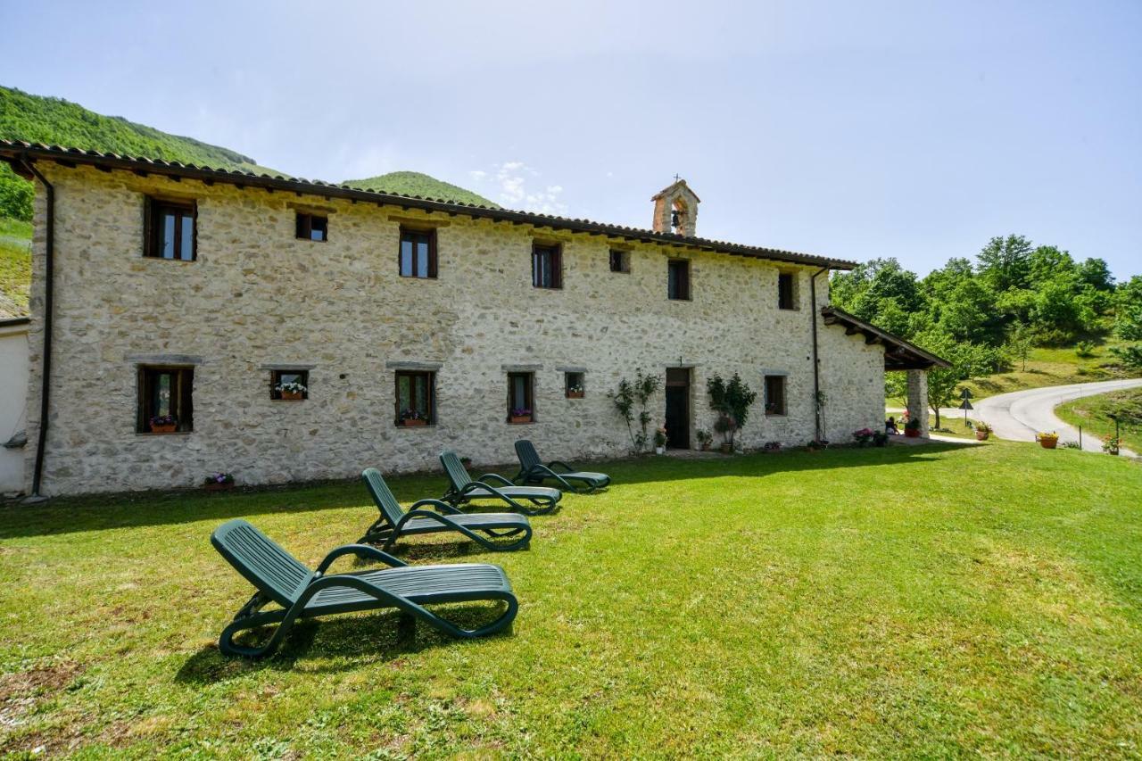 Agriturismo La Valle Dei Bronzetti Cascia Bagian luar foto